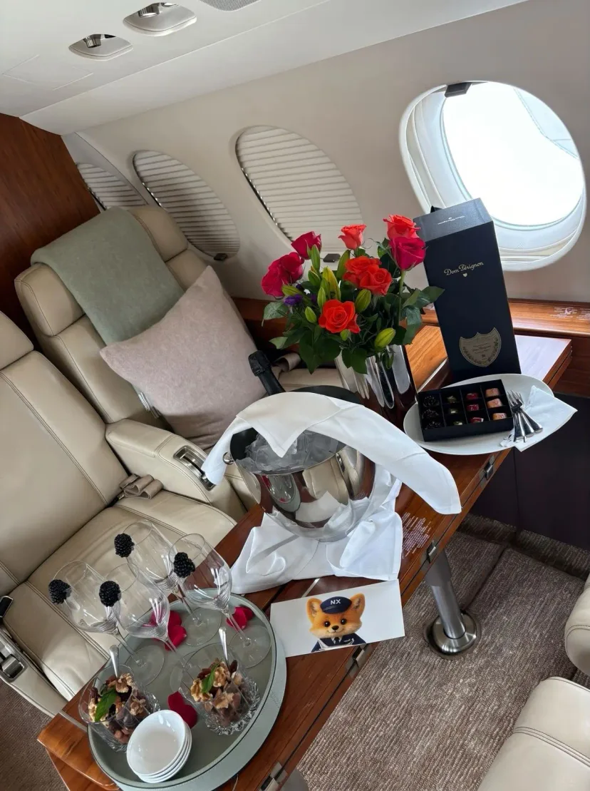 NX Jets welcome card in the cabin